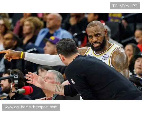 湖人替补冲击力引爆全场观众情绪