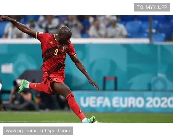 卢卡库门前一捅制造混乱,比利时锋线表现坚决果断——解构一场进攻背后的团队协作 卢卡库门前一捅制造混乱,比利时锋线表现坚决果断——解构一场进攻背后的团队协作